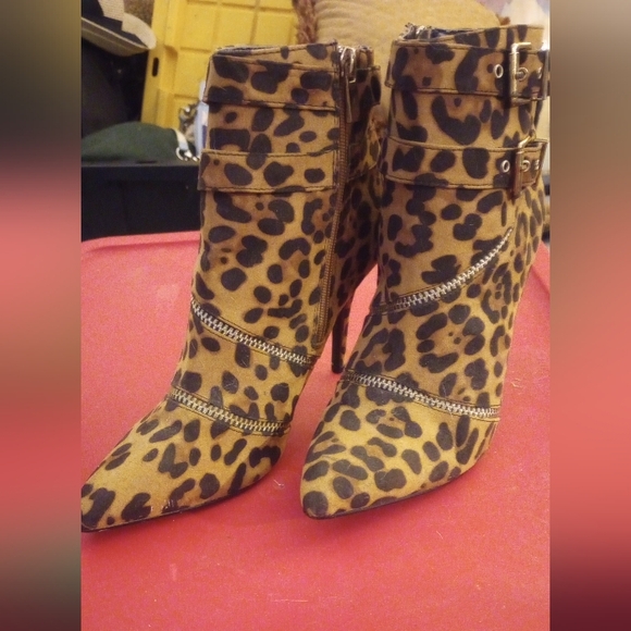 Leopard Print Ankle Boots Stelletto Heals - Picture 3 of 12